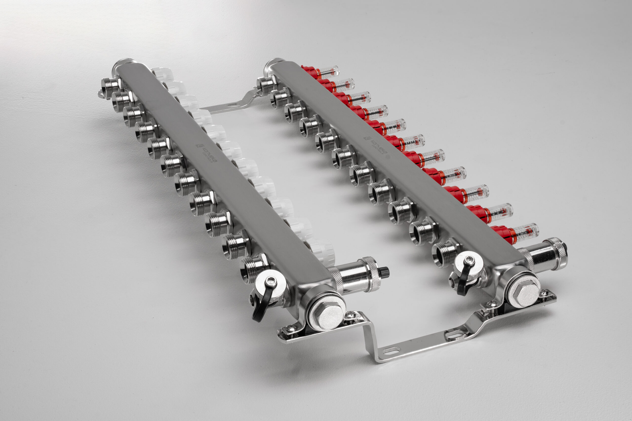 Adjustable 11-circuit manifold with flow meters - Image 2