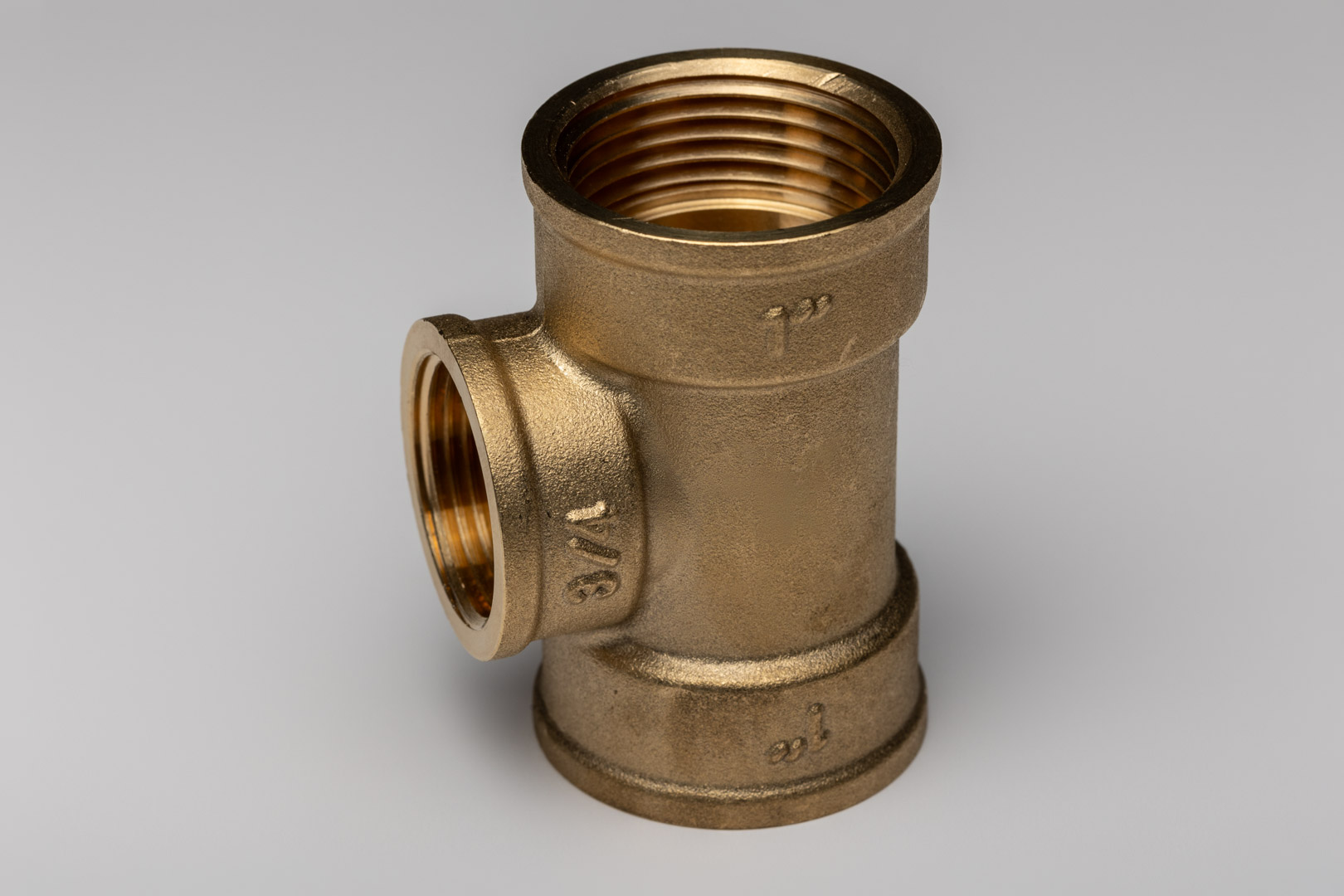 Žalvarinis redukcinis trišakis 1" x 3/4" x 1" - Image 3